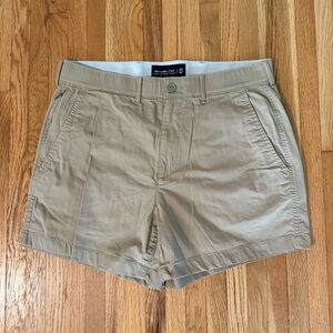 Abercrombie & Fitch Men's Khaki All Day 5 inch inseam Stretch Shorts